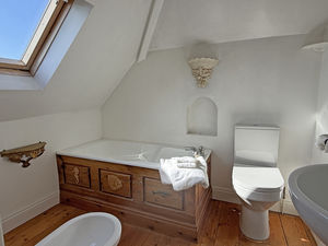 Photo 11- click for photo gallery